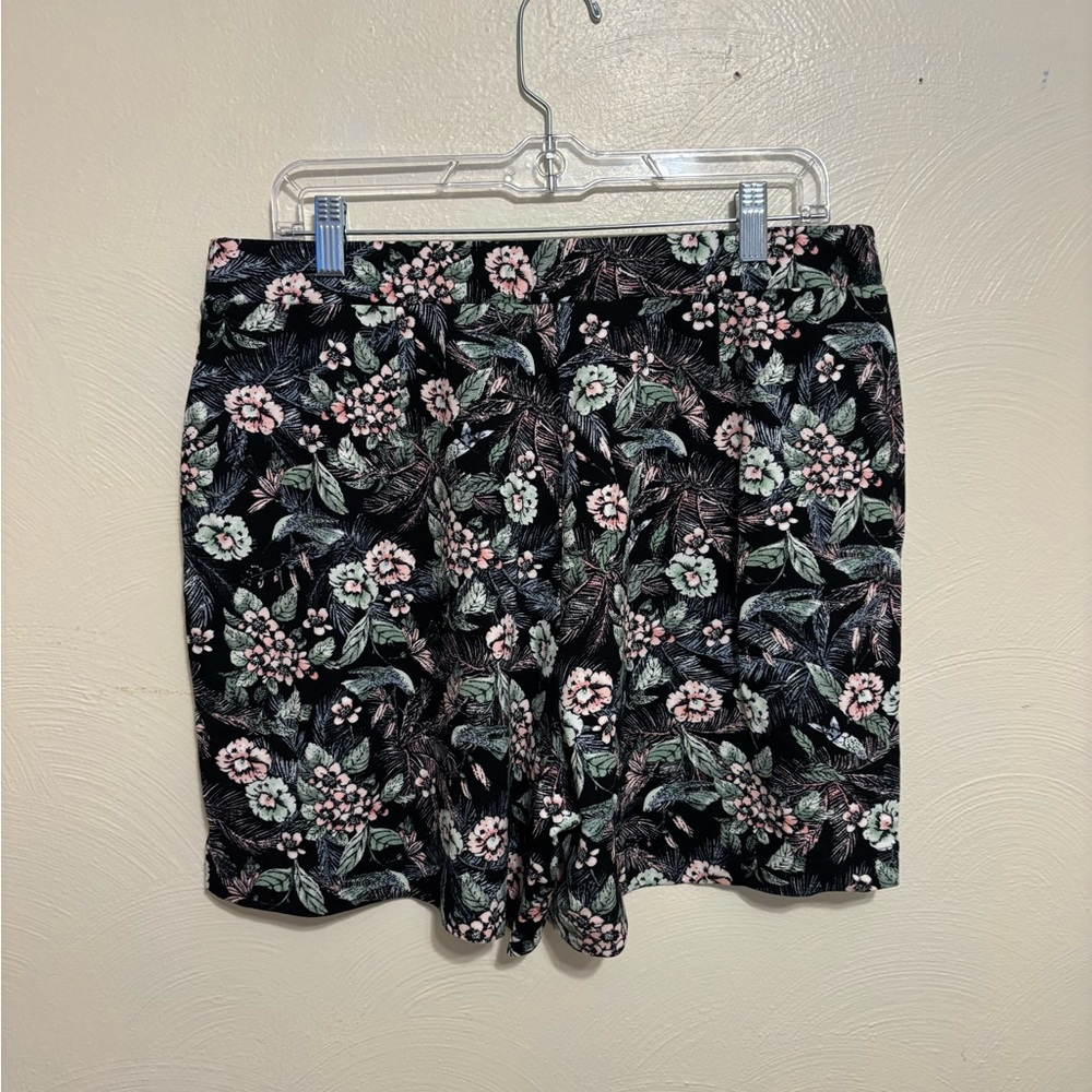 J Jill Wearever Floral Pull On Shorts Medium Stretch Knit Black Pink - Picture 9 of 9